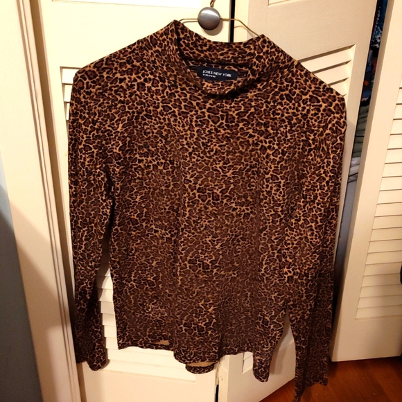 Jones New York Sweaters - 💲5 for$15💲 Women's Lightweight Cheetah Print mock neck LS sweater size L